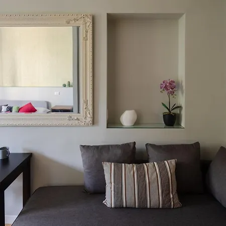 The Termini Apartment By Nosdom Properties-2